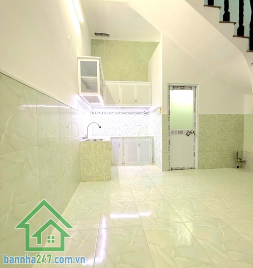 CHỈ 4,2 TỶ – TÂN PHÚ – KHU VIP TÂY THẠNH – TRƯỜNG CHINH – NHÀ 2 TẦNG KIÊN CỐ – 40M² – 4PN – HẺM 4M – SỔ ĐẸP HOÀN CÔNG ĐỦ Vị trí: Trung tâm khu VIP Tây Thạnh, giáp Tân Bình, gần Etown, UBND, trường học, siêu thị, khu Tân Sơn Nhì – Bàu Cát. Kết cấu: 1 trệt 