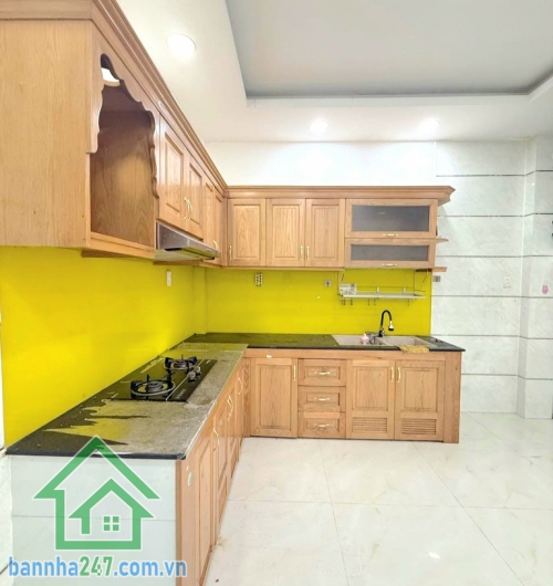 CHỈ 4,85 TỶ – MTKD RỘNG ĐƯỜNG 10 XE TẢI TRÁNH – 2 TẦNG ĐẸP – NGAY GÒ XOÀI – LÊ VĂN QUỚI  DT: 54m² – sổ đẹp, hoàn công đầy đủ  Kết cấu: 1 trệt 1 lầu – 2PN – 3WC