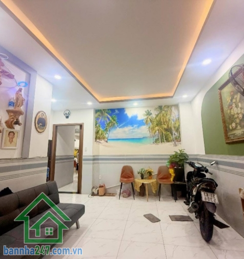 NHỈNH 4 TỶ – NHÀ 2 TẦNG XINH XẮN – NGAY ÂU CƠ – TÂN PHÚ – 52M² – SỔ NỞ HẬU.  Diện tích: 52m² – sổ vuông đẹp, nở hậu hơn 6m – phong thủy cực tốt Kết cấu 1 trệt 1 lầu