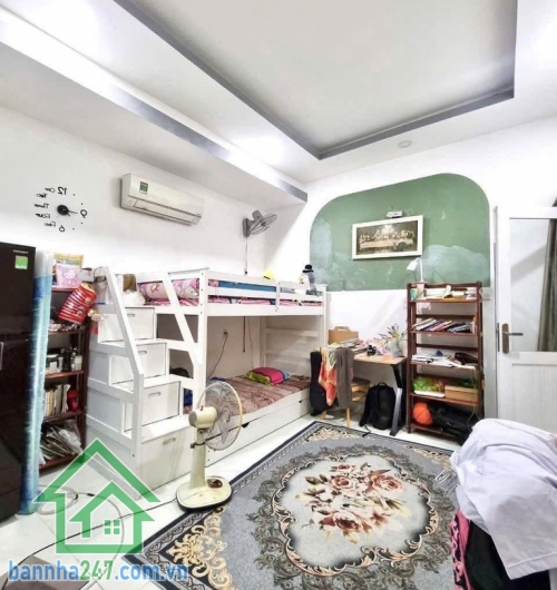 NHỈNH 4 TỶ – NHÀ 2 TẦNG XINH XẮN – NGAY ÂU CƠ – TÂN PHÚ – 52M² – SỔ NỞ HẬU.  Diện tích: 52m² – sổ vuông đẹp, nở hậu hơn 6m – phong thủy cực tốt Kết cấu 1 trệt 1 lầu