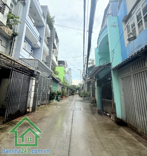 CHỈ 7,2 TỶ – NHÀ 4 TẦNG KIÊN CỐ – HẺM 8M THÔNG – NGAY MÃ LÒ – LÊ VĂN QUỚI – KHU DÂN CƯ VIP - 5PN, 4WC Vị trí: Trung tâm Bình Tân – gần Mã Lò, Ao Đôi, Hương Lộ 2, Lê Văn Quới.