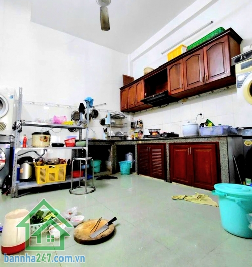 CHỈ 7,5 TỶ – HXH XE TẢI 8M THÔNG – SÁT MẶT TIỀN BÌNH LONG – GẦN AEON MALL - DT: 70M² (4X17)M - SHR Diện tích: ~70m² Hiện trạng: 1 trệt + 1 lầu – nhà xây kiên cố