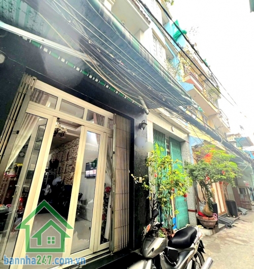 CHỈ 7,4 TỶ (TL) – QUẬN 11 – LÔ GÓC 3 MẶT THOÁNG – KHÔNG LỘ GIỚI - KHU VIP BÌNH THỚI – HXH TỚI NHÀ – NGANG HƠN 4M Thông tin chi tiết: • Diện tích công nhận: 46m² 