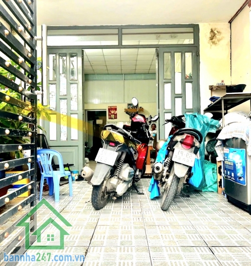 CHỈ 5,1 TỶ – MTKD ĐƯỜNG 8M – XE TẢI VI VU – NHÀ C4 SIÊU TIỆN KINH DOANH/CHO THUÊ – 66M² (4x16,25)m – SỔ ĐẸP CHUẨN PHÁP LÝ * Nhà mặt tiền kinh doanh, đường rộng.