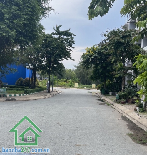 SIÊU PHẨM ĐẦU TƯ – NHÀ PHỐ 5 TẦNG XÂY THÔ – KHU VIP MIZUKI PARK - CHỈ 12 TỶ. ✔ DT đất: 100m² (5x20m) – DT sàn: 329.6m² ✔ Kết cấu: Hầm – 3 Lầu – Sân thượng trướ và sau.
