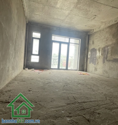 SIÊU PHẨM ĐẦU TƯ – NHÀ PHỐ 5 TẦNG XÂY THÔ – KHU VIP MIZUKI PARK - CHỈ 12 TỶ. ✔ DT đất: 100m² (5x20m) – DT sàn: 329.6m² ✔ Kết cấu: Hầm – 3 Lầu – Sân thượng trướ và sau.
