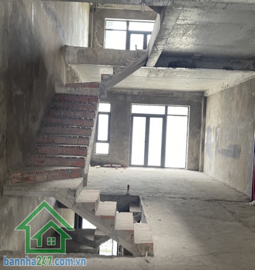 SIÊU PHẨM ĐẦU TƯ – NHÀ PHỐ 5 TẦNG XÂY THÔ – KHU VIP MIZUKI PARK - CHỈ 12 TỶ. ✔ DT đất: 100m² (5x20m) – DT sàn: 329.6m² ✔ Kết cấu: Hầm – 3 Lầu – Sân thượng trướ và sau.
