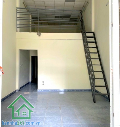 CHỈ 4.85 TỶ – MTKD ĐƯỜNG 8M – SỔ VUÔNG – GẦN NGÃ TƯ BỐN XÃ - 48m² (4x 12) NHÀ CŨ TIỆN XÂY MỚI DT: 4 x 12m – trệt lửng, có 1PN, bếp, phòng khách đầy đủ Có thể xây mới: trệt, lửng, 2 lầu, sân thượng