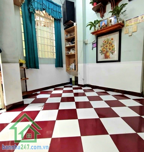SIÊU PHẨM TÂN BÌNH – NGAY CHỢ PHẠM VĂN HAI – 2 TẦNG – DTSD 40M² – CHỈ 3,2 TỶ Vị trí vàng Tân Bình, hẻm xe hơi, gần mặt tiền – đi bộ 1 phút ra chợ Phạm Văn Hai