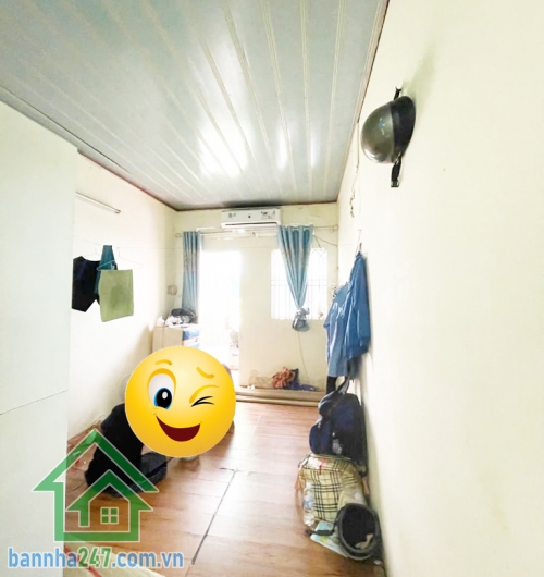 CHỈ 3 TỶ – NHÀ ĐẸP 3 TẦNG – GIÁP KHU BẮC HẢI – GẦN HẺM XE HƠI – SỔ RIÊNG NỞ HẬU TÀI LỘC - 2 PN, 2 WC Vị trí đắc địa: Giáp Quận 10, sát khu Bắc Hải – khu dân cư, khu dân cư sầm uất, an ninh.