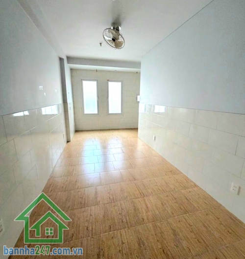 CHỈ 8,7 TỶ – TRUNG TÂM TÂN PHÚ – GẦN NHÀ THỜ TÂN HƯƠNG - HẺM Ô TÔ NGỦ TRONG NHÀ – GẦN MẶT TIỀN – 76M² - 3PN – 3WC Diện tích: 76m² – Sổ vuông A4 - Kết cấu: 3 tầng.
