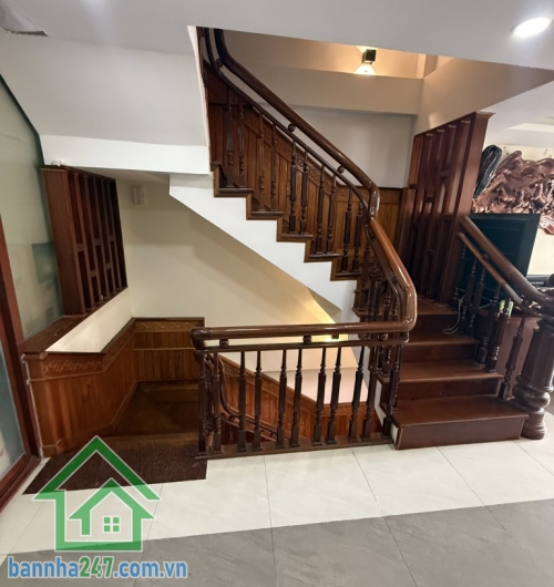 SIÊU PHẨM TÂN BÌNH – KHU PHÂN LÔ VIP – KẾ BÊN Q10, Q11 – 5 TẦNG – 2 XE HƠI NGỦ TRONG NHÀ - Chỉ: 10,5 TỶ Diện tích chuẩn, thiết kế hiện đại, nhà đúc kiên cố,khu phân lô Tân Bình, giáp Q10, Q11.