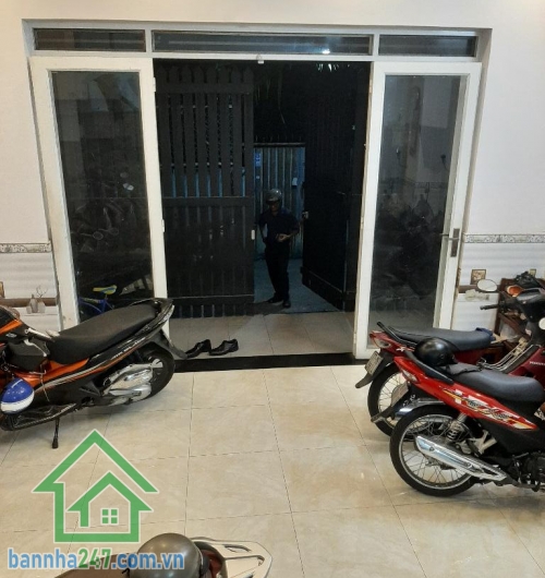 CHỈ 5,1 TỶ NHÀ TÂN BÌNH – CHỈ 5,1 TỶ – 50M² – 4 TẦNG – 4PN – HẺM AN NINH, 100M RA NGUYỄN PHÚC CHU * DT: 5 x 10m, sổ vuông vức. * Kết cấu: 1 trệt, 2 lầu, sân thượng.