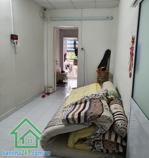 CHỈ 3.1 TỶ – NHÀ ĐẸP QUẬN 10 – ĐIỆN BIÊN PHỦ, 24M²  * Kết cấu: 1 trệt, 1 lầu, 1 tum – 2PN, PK, bếp * Hẻm ba gác thông 3/2, vài bước ra mặt tiền * Trung tâm Quận 10. 