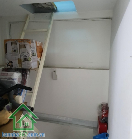CHỈ 3.1 TỶ – NHÀ ĐẸP QUẬN 10 – ĐIỆN BIÊN PHỦ, 24M²  * Kết cấu: 1 trệt, 1 lầu, 1 tum – 2PN, PK, bếp * Hẻm ba gác thông 3/2, vài bước ra mặt tiền * Trung tâm Quận 10. 