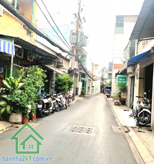 CHỈ 3,4 TỶ – GẦN ĐẦM SEN – HXH THÔNG – NHÀ 3PN – CÁCH HẺM NHỰA XE TẢI CHỈ 10M - 3PN - 2WC Vị trí đẹp trung tâm Tân Phú – gần Đầm Sen – khu dân cư hiện hữu, tiện ích đầy đủ