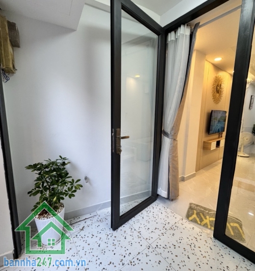 HIẾM – CHỈ 4.2 TỶ – PHÚ NHUẬN – HẺM XE HƠI – FULL NỘI THẤT - SỔ HỒNG RIÊNG Trung tâm Phú Nhuận- Hẻm xe hơi – thông Đoàn Thị Điểm Diện tích: 25m² (2.7 x 11.5m)