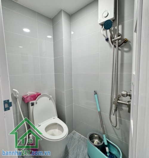 HIẾM – CHỈ 4.2 TỶ – PHÚ NHUẬN – HẺM XE HƠI – FULL NỘI THẤT - SỔ HỒNG RIÊNG Trung tâm Phú Nhuận- Hẻm xe hơi – thông Đoàn Thị Điểm Diện tích: 25m² (2.7 x 11.5m)