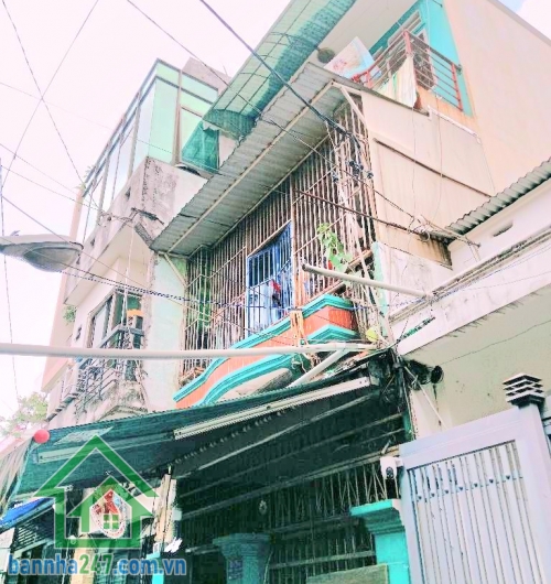 CHỈ 7,8 TỶ – GIÁP QUẬN 11 – XE HƠI VÀO NHÀ – DT: 48m² (4 × 12m) 3 TẦNG - 3PN - 3WC Căn nhà vị trí cực tốt – phù hợp ở hoặc đầu tư, giá còn thương lượng cho khách thiện chí - Mob 0933144037