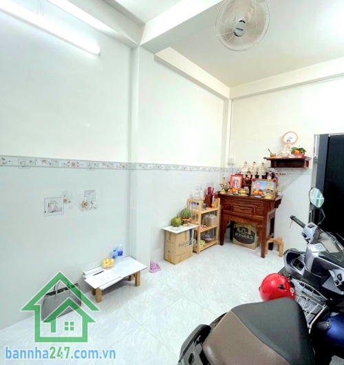 CHỈ 4,15 TỶ – TRUNG TÂM Q3 – HUỲNH TỊNH CỦA – SỔ NỞ HẬU - DTSD : 44M² - 2PN - 2WC Vị trí: Huỳnh Tịnh Của – Quận 3Khu trung tâm, tiện ích xung quanh đầy đủ