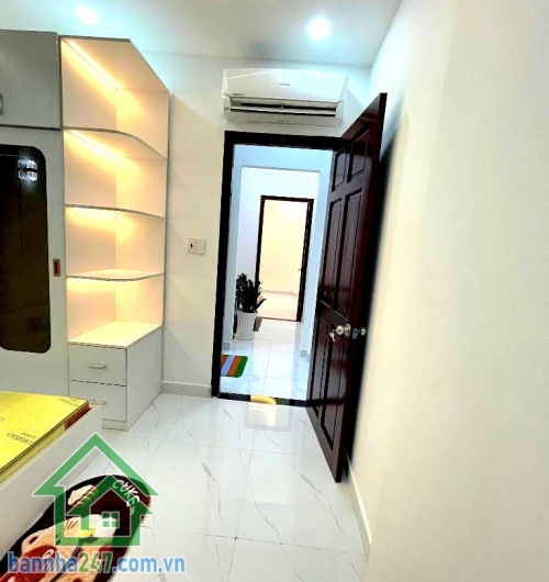 CHỈ 6,69 TỶ – SIÊU PHẨM ĐƯỜNG SỐ 21 – P8 GÒ VẤPHẺM XE HƠI 4M – 3 TẦNG – FULL NỘI THẤT – 3PN - 4WC Diện tích: 4 x 11m. Công nhận: 37m² – DT sử dụng: 44m² 3 tầng kiên cố- 3PN – 4WC- Phòng khách – phòng bếp- Phòng thờ riêngSân phơi thoáng mát