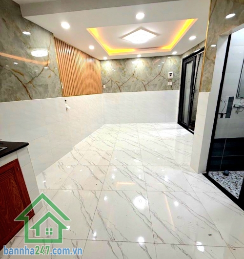 CHỈ 4,58 TỶ – KHU HIẾM NHÀ VƯỜN LÀI, QUẬN 10 – 3 TẦNG – NỞ HẬU - 2PN – 3WC Căn nhà trung tâm Quận 10 – nhỏ xinh nhưng “cực có giá trị”! Diện tích: 22m² (2.8 × 6) Nở Hậu 4,7m Mob 0933144037