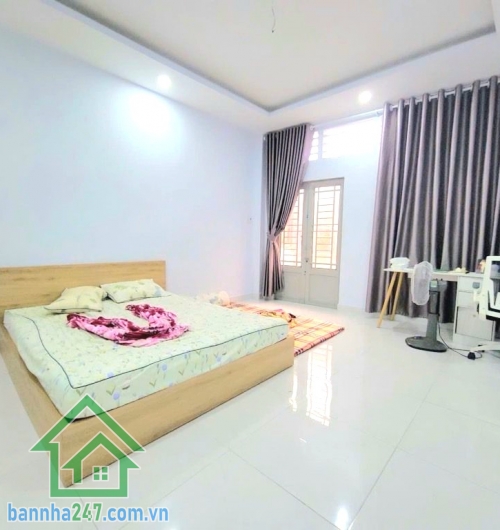 CHỈ 4,7 TỶ – HẺM 3M THÔNG – NHÀ MỚI Ở NGAY – NI SƯ HUỲNH LIÊN, P10 – GIÁP KHU BÀU CÁT – DT 51M² (4,1x13)M Kết cấu: 1 trệt 1 lầu – gồm 3PN, phòng khách, bếp, ban công