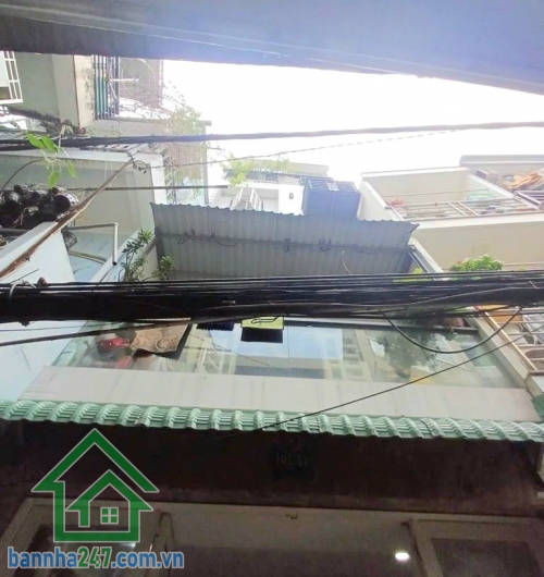 CHỈ 4.8 TỶ – SIÊU PHẨM 5 TẦNG BTCT – NGAY NGÃ TƯ BẢY HIỀN – HẺM THÔNG - 3 PN – 3WC Vị trí cực đẹp ngay khu Bảy Hiền – Đồng Đen – Bàu Cát Khu vực sầm uất, tiện ích bủa vây, di chuyển cực nhanh qua Tân Bình, Quận 10, Phú Nhuận 