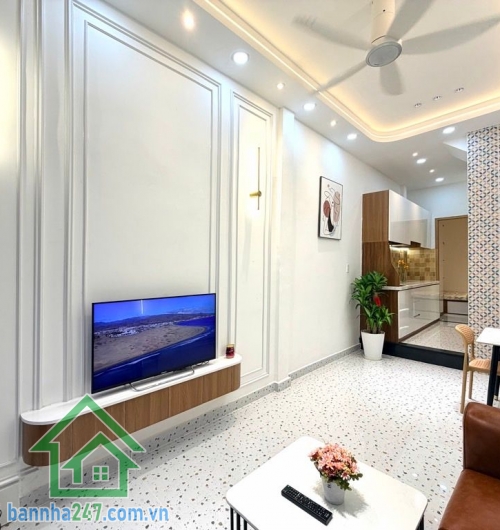 CHỈ 5,25 TỶ – DUY TÂN, PHÚ NHUẬN – KHU VIP CẦU KIỆU – 2 TẦNG - 3PN – 2WC  Nhà trung tâm hiếm bán – vị trí “kim cương” giáp Quận 1, Quận 3! Diện tích: 30m² (3 x 10)  Mob 0933144037