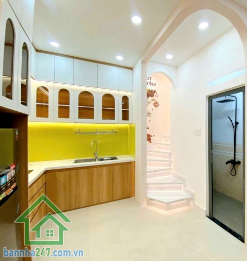 CHỈ 3,57 TỶ TL – NHÀ MỚI ĐẸP – HẺM THÔNG QUANG TRUNG – NGUYỄN VĂN KHỐI – SỔ VUÔNG A4 - 2PN – 2WC * Kết cấu: 2 Tầng * Công năng: 2PN – 2WC * DTSD ~ 50m² – thiết kế tối ưu. Sổ vuông vức đẹp như A4 Hẻm thông khu Đường Quang Trung – Đường Nguyễn Văn Khối, di 