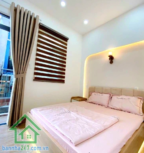 CHỈ 3,57 TỶ TL – NHÀ MỚI ĐẸP – HẺM THÔNG QUANG TRUNG – NGUYỄN VĂN KHỐI – SỔ VUÔNG A4 - 2PN – 2WC * Kết cấu: 2 Tầng * Công năng: 2PN – 2WC * DTSD ~ 50m² – thiết kế tối ưu. Sổ vuông vức đẹp như A4 Hẻm thông khu Đường Quang Trung – Đường Nguyễn Văn Khối, di 