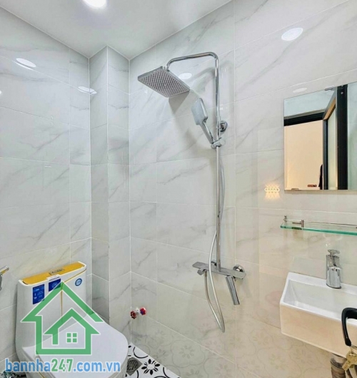 CHỈ 3,75 TỶ - NHÀ ĐẸP - QUANG TRUNG GÒ VẤP – H3G - 24M² – 2 TẦNG - 2PN 2WC * Diện tích: 24m² vuông vức * Kết cấu: 1 trệt 1 lầu * 2 PN– 2 WC