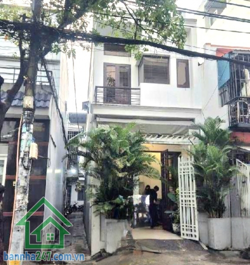 CHỈ 2,29 TỶ – NHÀ NHỎ XINH TÂY SƠN – SÁT CHỢ TÂN HƯƠNG Vị trí cực tiện: cách mặt tiền chỉ 5m – ngay khu Tây Sơn, Tân Phú Diện tích: 15.8m² (3.1 x 5) DT sử dụng: 34.1m²