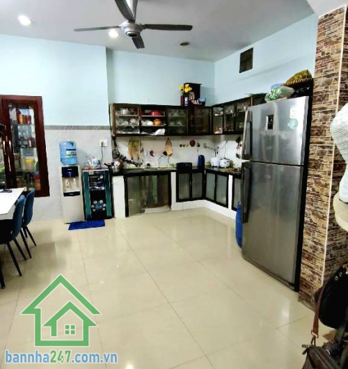 CHỈ 11,85 TỶ – NHÀ PHỐ 4 TẦNG SANG TRỌNG – XE HƠI NGỦ TRONG NHÀ – THOẠI NGỌC HẦU, TÂN PHÚ Nhà chính chủ xây tâm huyết – thiết kế hiện đại, công năng cực đỉnh 