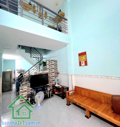 CHỈ 5 TỶ - HẺM XE HƠI - TRẦN THỊ TRỌNG - TÂN BÌNH Căn nhà gọn gàng, chắc chắn, phù hợp khách mua ở ngay hoặc khai thác cho thuê tại khu trung tâm. Diện tích: 39,4m²  Mob 0933144037