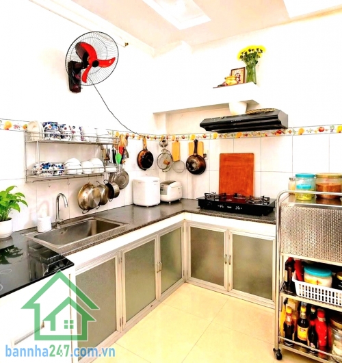 CHỈ 5,4 TỶ – SIÊU PHẨM MTKD NGAY NGUYỄN SƠN – Ở + KINH DOANH ĐỈNH - 39M² - NỞ HẬU  Trung tâm Tân Phú – vài bước ra mặt tiền Nguyễn Sơn – khu buôn bán sầm uất