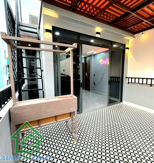 CHỈ 8,8 TỶ – NHÀ MỚI LẠC LONG QUÂN, P8 TÂN BÌNH – HẺM 8M - DT: 50M² (4,5 X11) 2PN - 2WC Hẻm 8m thông ra Thành Mỹ Vài bước chân ra Đông Hồ Gần chợ Tân Bình
