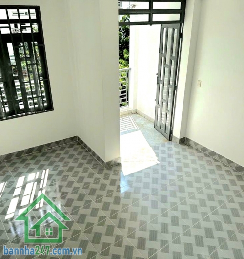 CHỈ 8,1 TỶ NHÀ MỚI Ở NGAY – CHỢ VẢI PHÚ THỌ HÒA – HẺM 5M Ô TÔ NGỦ TRONG NHÀ  Căn nhà “ngang lớn – nở hậu – vị trí trung tâm” cực hiếm, vừa ở sướng vừa giữ tiền - Mob 0933144037