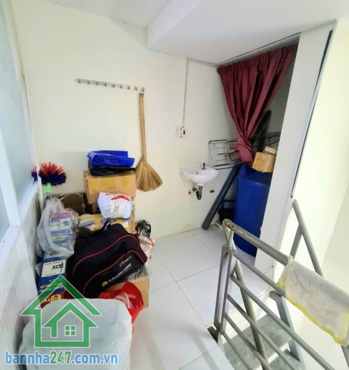 NHÀ MỚI Ở NGAY – LŨY BÁN BÍCH, HÒA THẠNH, TÂN PHÚ – LÔ GÓC 2 MẶT TIỀN – DTSD 53M² – CHỈ 3,4 TỶ. Hẻm thoáng thông ra Trịnh Đình Thảo – Kênh Tân Hóa. Ngay Chung cư Idico, Carillon 5 – khu dân cư văn minh, sầm uất.
