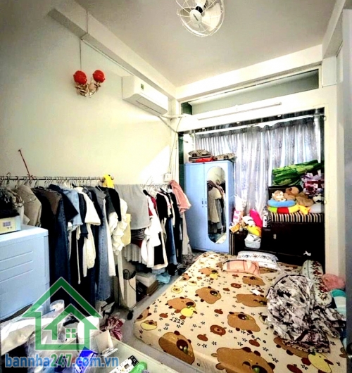 CHỈ 4,38 TỶ – 3 TẦNG – GẦN PHỐ ẨM THỰC HỒ THỊ KỶ – 3PN – 2WC - DÒNG TIỀN 120TR/NĂM Căn nhà nhỏ xinh – trung tâm Quận 10 – vừa ở vừa có thu nhập ổn định! 
