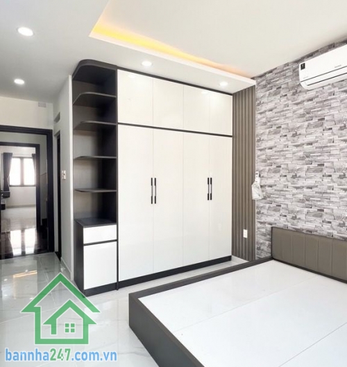CHỈ 8,9 TỶ – SIÊU PHẨM 5 TẦNG CÓ THANG MÁY – GẦN TÔ HIỆU, ĐẦM SEN - HẺM 5M Ô TÔ NGỦ TRONG NHÀ – 66,4M² – 5PN 5WC Diện tích: 3.6/3.91 x 17.86m – 66,4m² Kết cấu: 1 trệt + 1 lửng + 3 lầu – đúc BTCT kiên cố. Công năng: 5PN – 5WC, 2 phòng khách, bếp, phòng thờ
