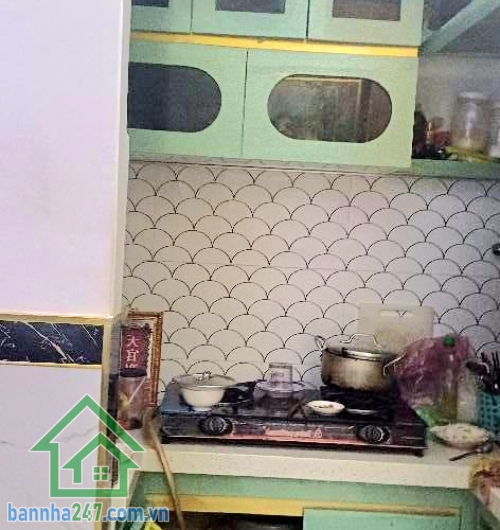 CHỈ 2,7 TỶ - LÔ GÓC – HẺM XE HƠI THÔNG – NGAY NGÃ TƯ 4 XÃ - DT: 26M² - 2 TẦNG - 2PN - 3WC - Ở NGAY