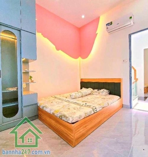 CHỈ 5,78 TỶ – NGUYỄN VĂN CÔNG – GẦN BV 175 – SÁT SÂN BAY – NHÀ MỚI Ở NGAY - 3PN – 3WC Căn nhà hiếm khu sân bay – full nội thất – dọn vào ở liền! Diện tích: 32,4m²  Mob 0933144037
