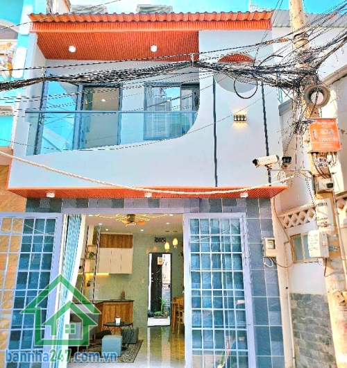 CHỈ 3,9 TỶ - NHÀ MỚI ĐẸP - HẺM XE HƠI ĐỖ CỬA - DT: 22M² (4,1 x 5)2 TẦNG - 2 MẶT TIỀN TRƯỚC SAU THOÁNG MÁT 