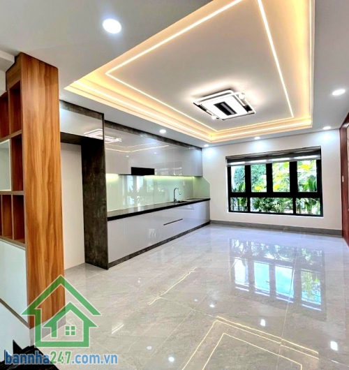 CHỈ 7.9 TỶ - NHÀ ĐẸP Ở NGAY - HẺM 6M - Ô TÔ NGỦ TRONG NHÀ - GẦN AEON TÂN PHÚ - 6 PN, 4 WC Căn nhà nổi bật với kết cấu cao tầng, phù hợp gia đình đông người hoặc khai thác cho thuê, văn phòng.  Mob 0933144037