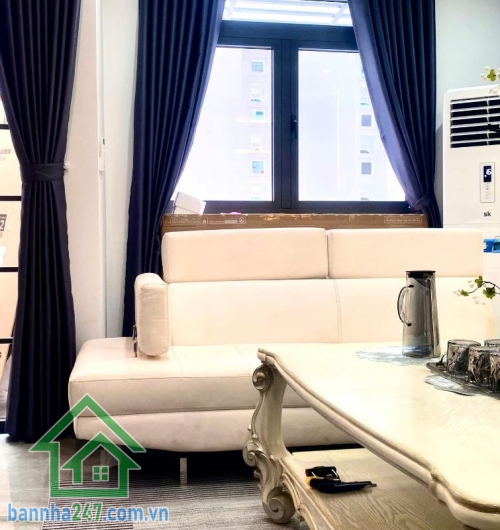 HXH TRUNG TÂM TÂN BÌNH – 3 TẦNG – 57M² – CHỈ 7,95 TỶ  Căn nhà diện tích lớn – vị trí trung tâm – phù hợp ở hoặc đầu tư lâu dài! Diện tích: 57m² – rộng rãi, dễ bố trí. Kết cấu: 3 tầng (1 trệt 2 lầu). Công năng: 3PN (có thể tách thành 4PN) – 4WC – phòng khá