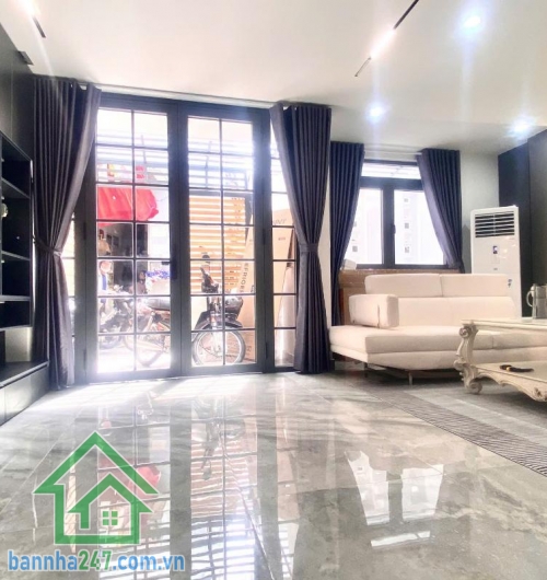 HXH TRUNG TÂM TÂN BÌNH – 3 TẦNG – 57M² – CHỈ 7,95 TỶ  Căn nhà diện tích lớn – vị trí trung tâm – phù hợp ở hoặc đầu tư lâu dài! Diện tích: 57m² – rộng rãi, dễ bố trí. Kết cấu: 3 tầng (1 trệt 2 lầu). Công năng: 3PN (có thể tách thành 4PN) – 4WC – phòng khá