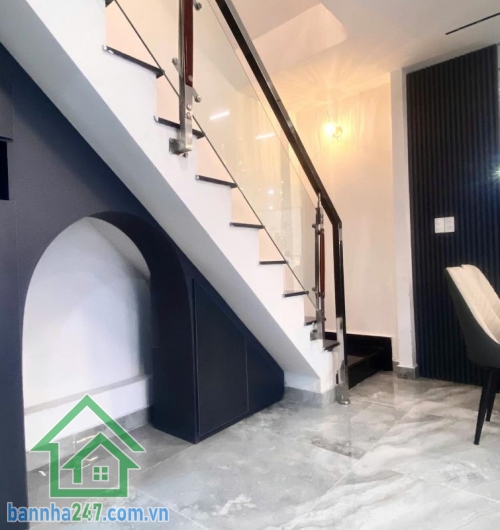 HXH TRUNG TÂM TÂN BÌNH – 3 TẦNG – 57M² – CHỈ 7,95 TỶ  Căn nhà diện tích lớn – vị trí trung tâm – phù hợp ở hoặc đầu tư lâu dài! Diện tích: 57m² – rộng rãi, dễ bố trí. Kết cấu: 3 tầng (1 trệt 2 lầu). Công năng: 3PN (có thể tách thành 4PN) – 4WC – phòng khá