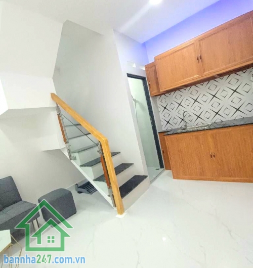 CHỈ 2,55 TỶ TL – NHÀ MỚI Ở NGAY – 2PN 2WC – HẺM SẠCH THOÁNG – TÂN PHÚ * DT sử dụng: 42m² * 2 Phòng ngủ * 2 WC * Ban công rộng thoáng * Cầu thang đúc chắc chắn