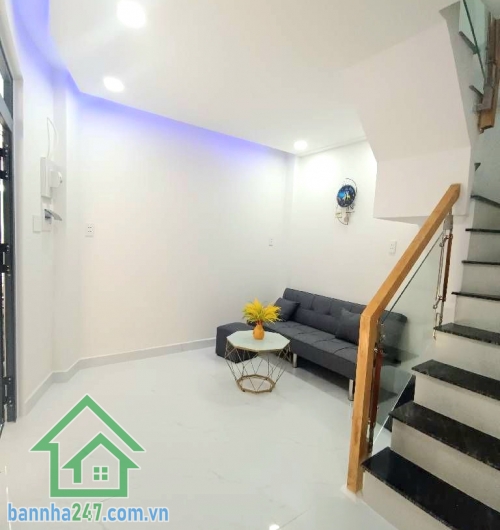 CHỈ 2,55 TỶ TL – NHÀ MỚI Ở NGAY – 2PN 2WC – HẺM SẠCH THOÁNG – TÂN PHÚ * DT sử dụng: 42m² * 2 Phòng ngủ * 2 WC * Ban công rộng thoáng * Cầu thang đúc chắc chắn